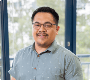 jose - click click media web design manager